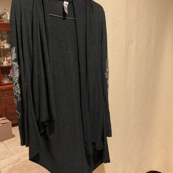 S-Twelve Dark Grey long sweater “Love your life” with rhinestones Wings & Roses - Picture 5 of 8